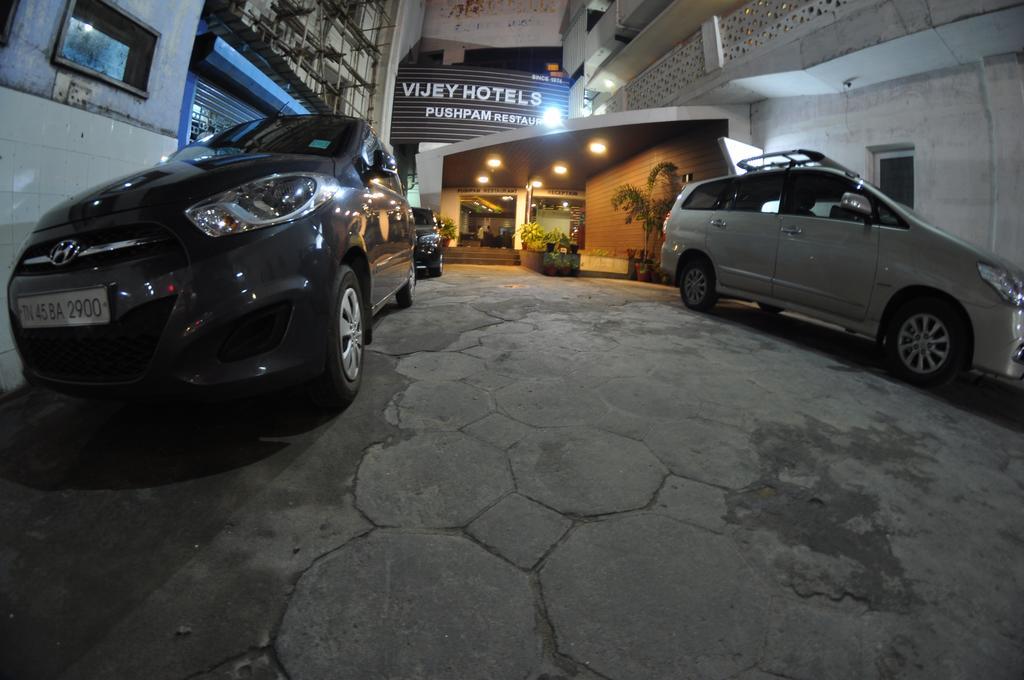 Vijey Hotels Tiruchirappalli Exterior foto